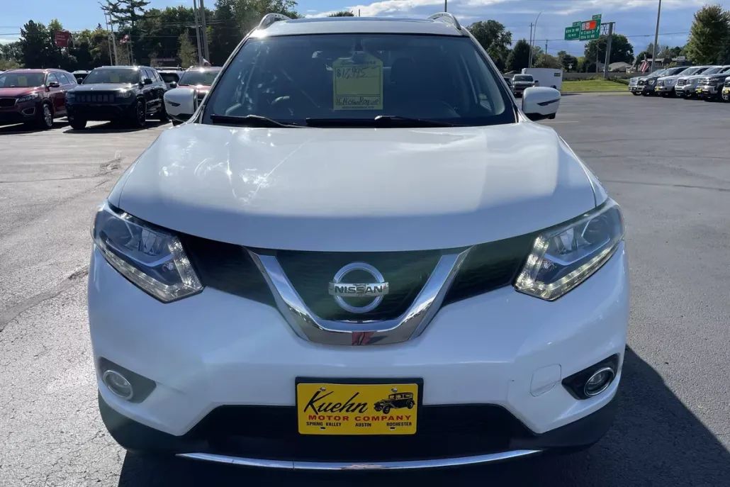 2016 Nissan Rogue SL photo 1