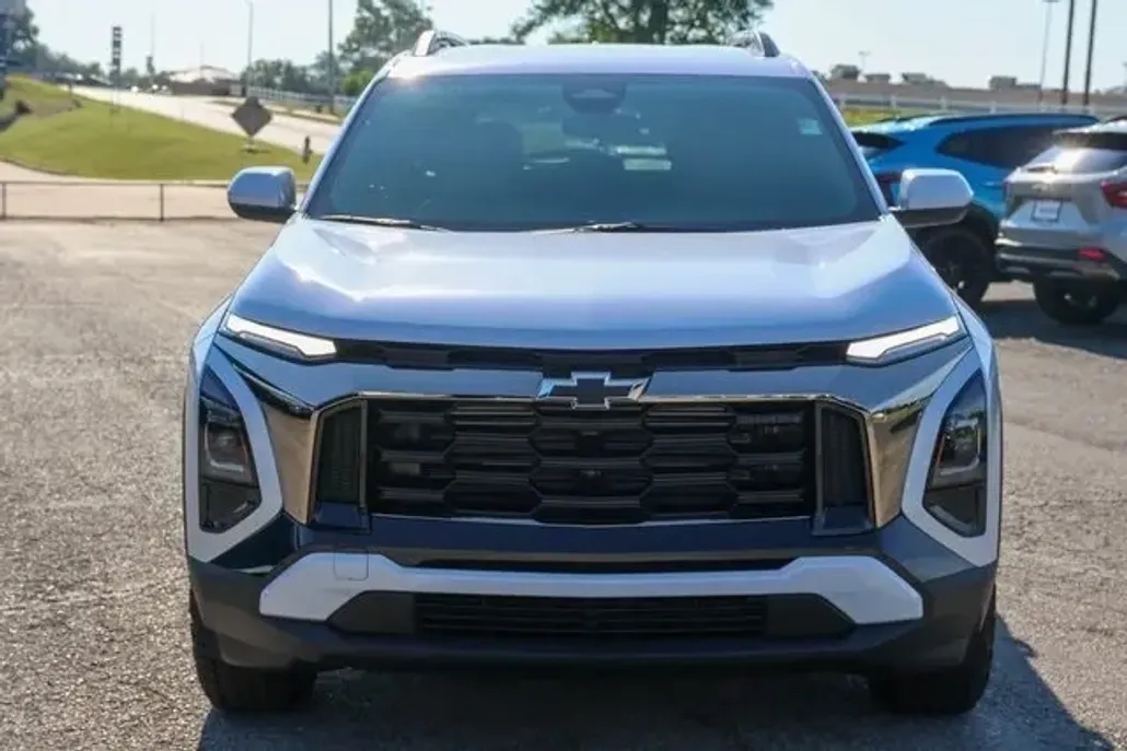 2026 Chevrolet Equinox ACTIV photo 1