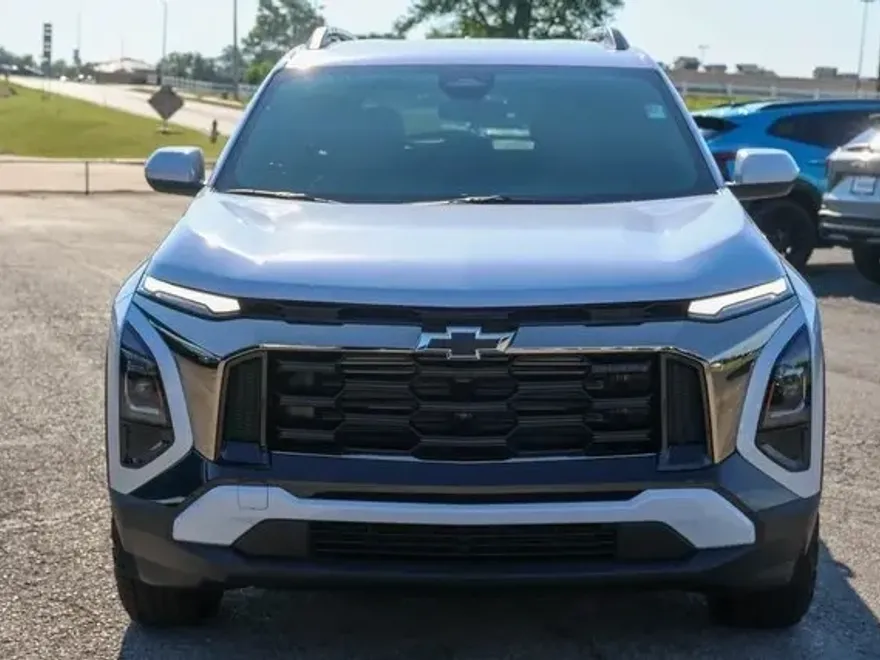 2026 Chevrolet Equinox ACTIV photo 1
