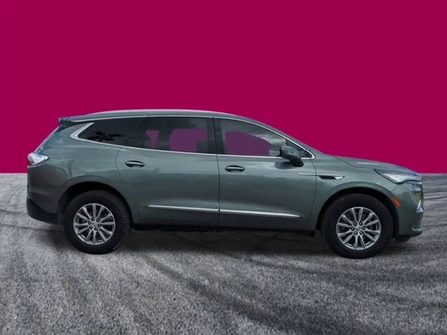 2023 Buick Enclave Essence photo 1