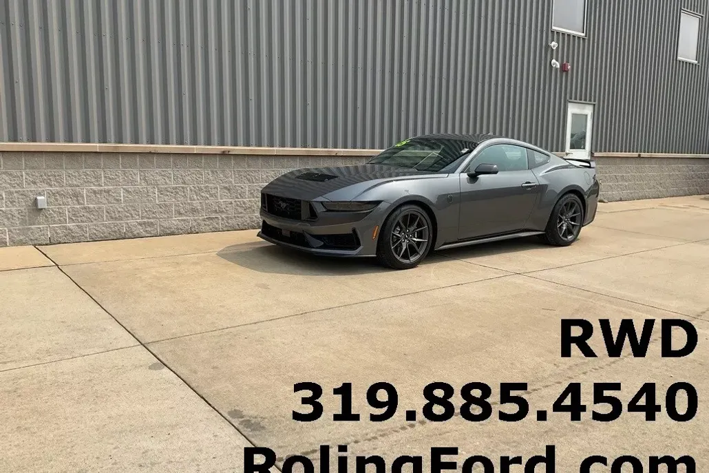 2025 Ford Mustang Dark Horse photo 1