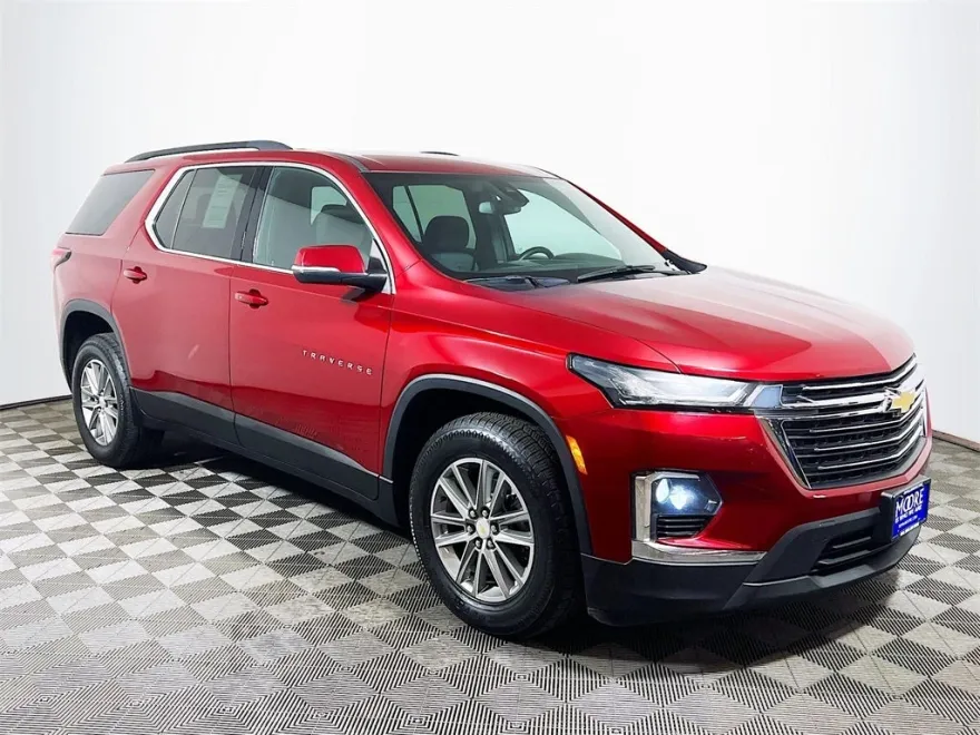 2023 Chevrolet Traverse 1LT photo 1