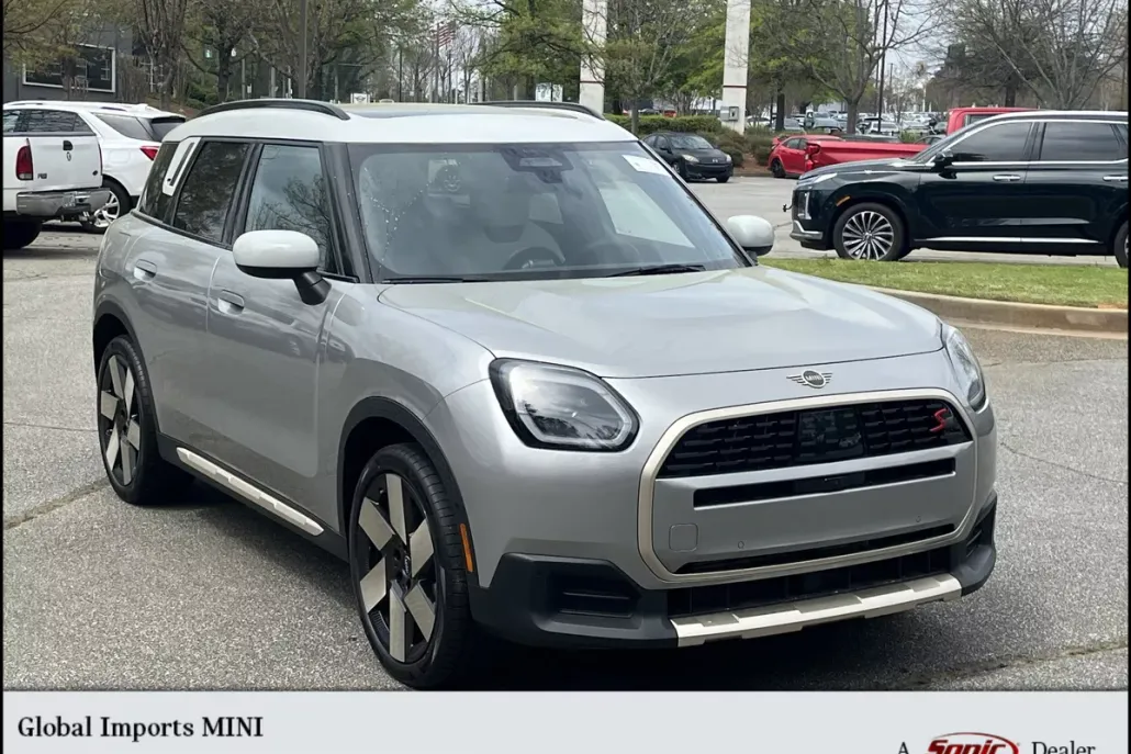 2025 Mini Countryman S ALL4 Iconic photo 1