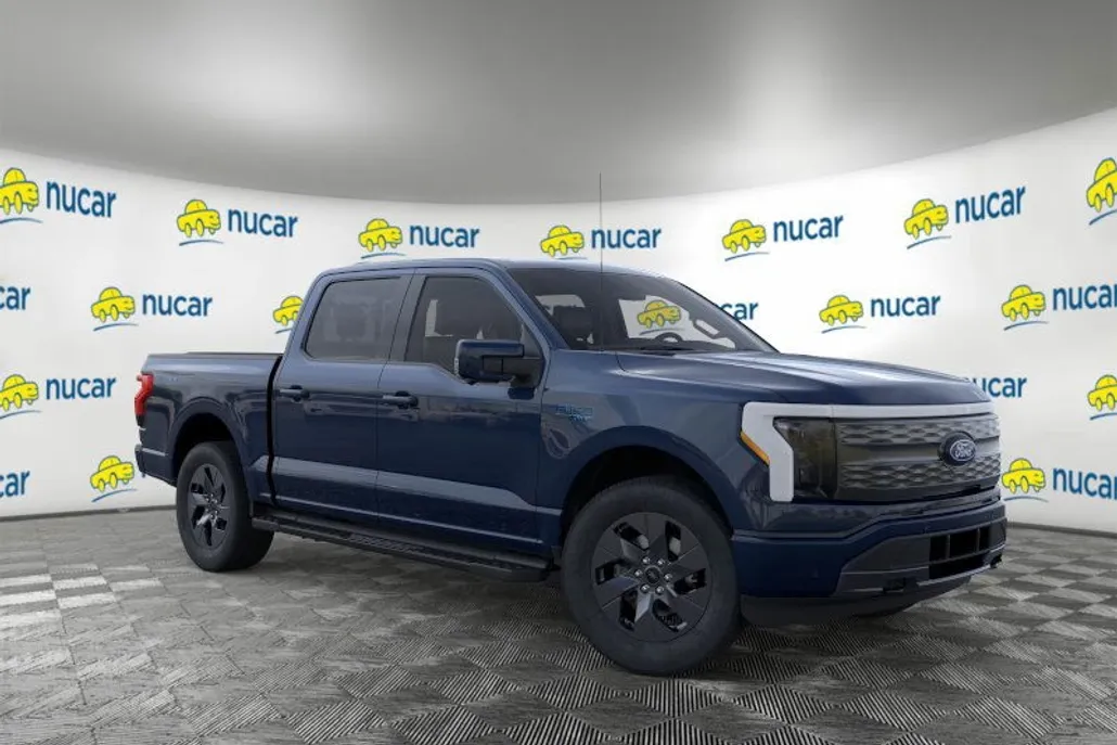 2024 Ford F-150 Lightning Lariat photo 1