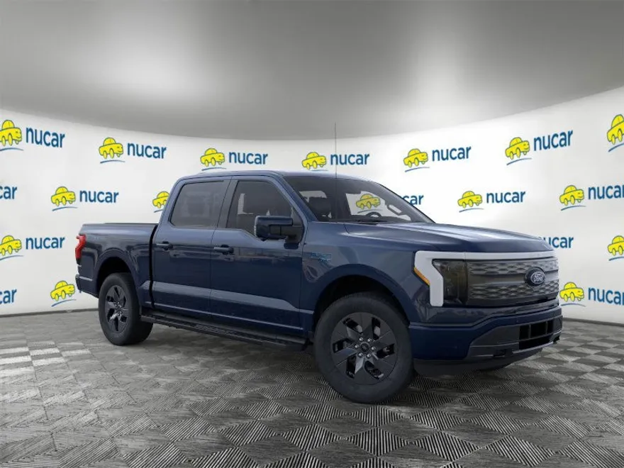 2024 Ford F-150 Lightning Lariat photo 1