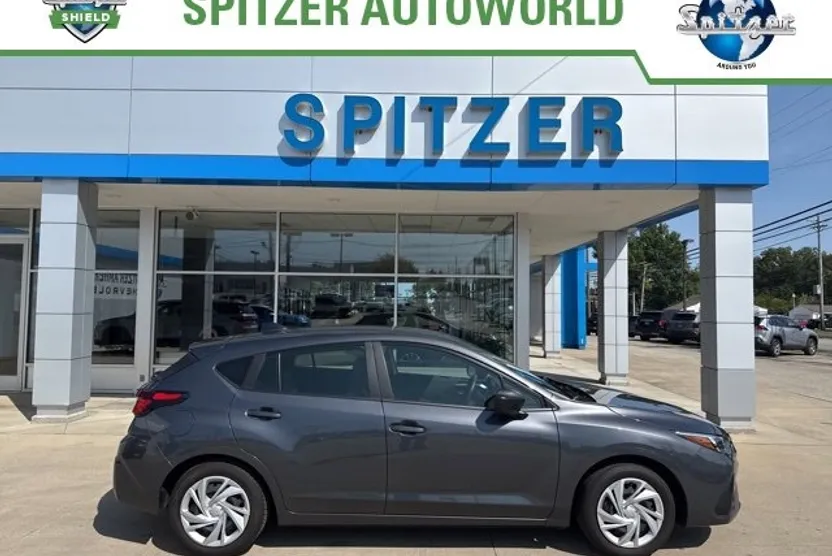 2024 Subaru Impreza Base photo 1