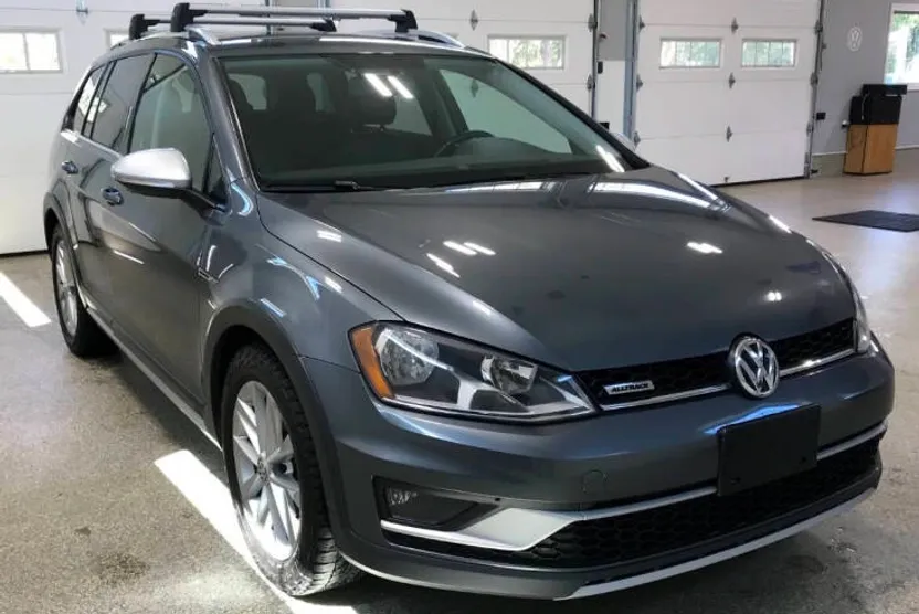 2017 Volkswagen Golf Alltrack TSI SE 4Motion photo 1