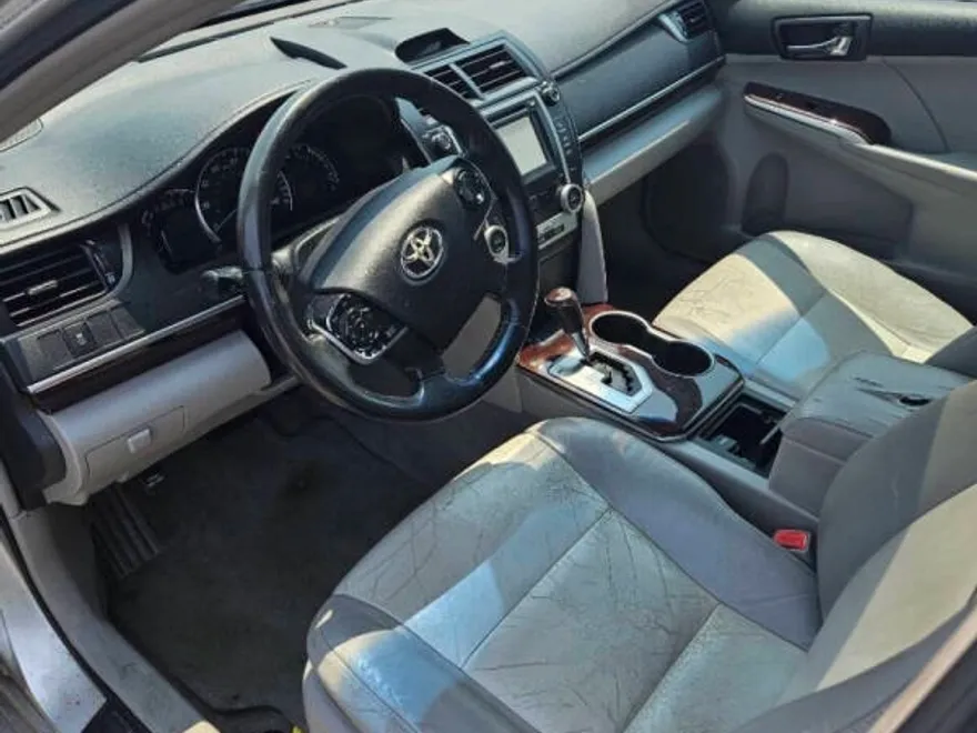 2012 Toyota Camry XLE photo 1