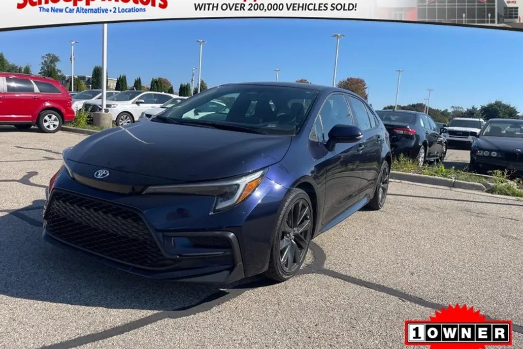2023 Toyota Corolla SE photo 1