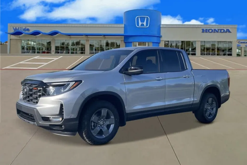 2025 Honda Ridgeline TrailSport photo 1