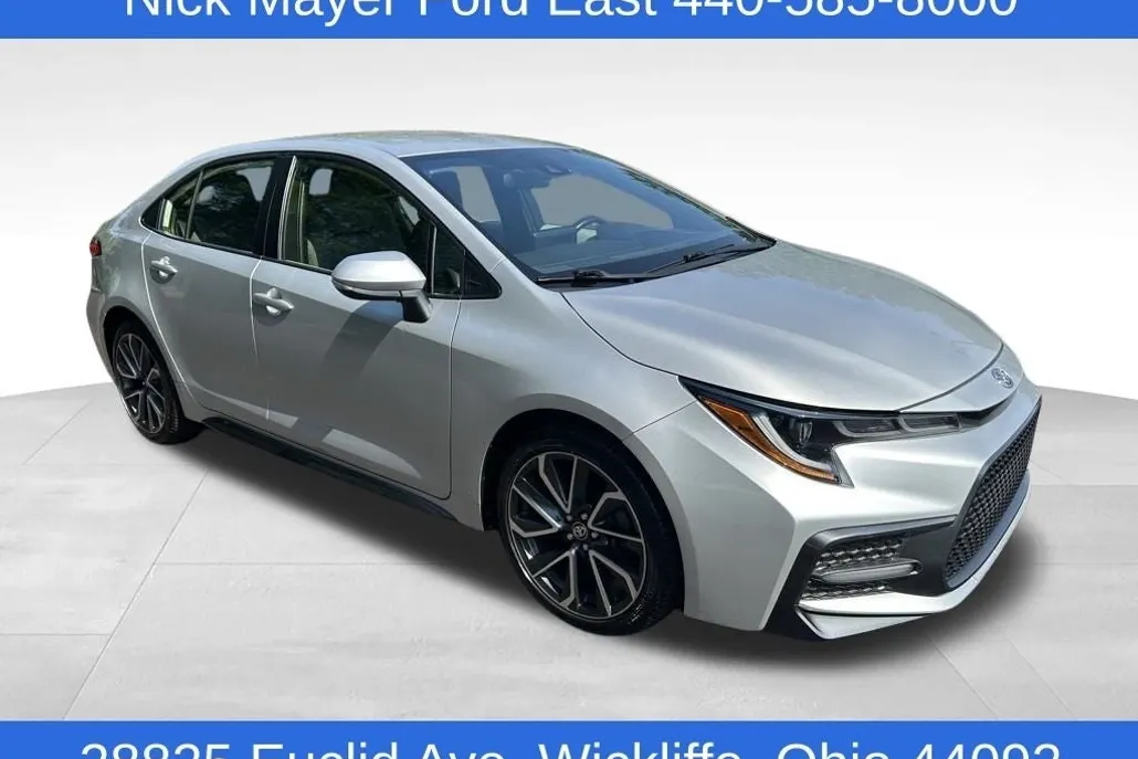2022 Toyota Corolla SE photo 1