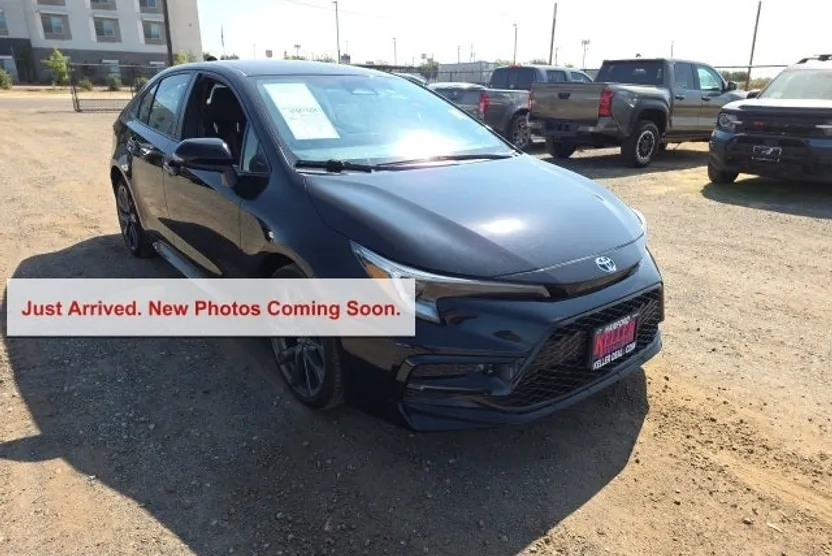 2024 Toyota Corolla SE photo 1