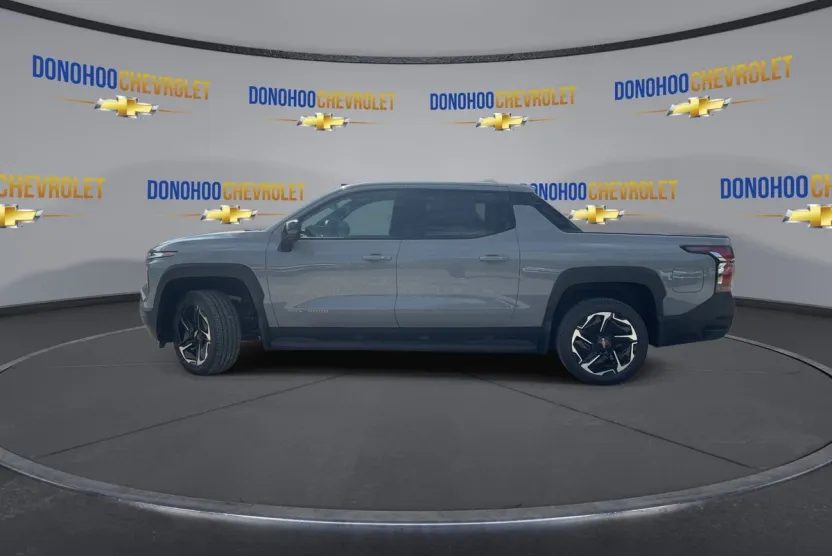 2026 Chevrolet Silverado EV LT photo 1