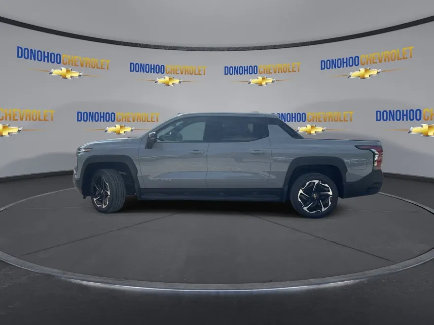 2026 Chevrolet Silverado EV LT photo 1