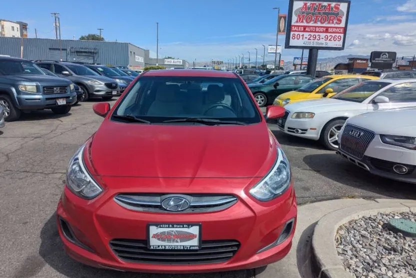 2017 Hyundai Accent SE photo 1