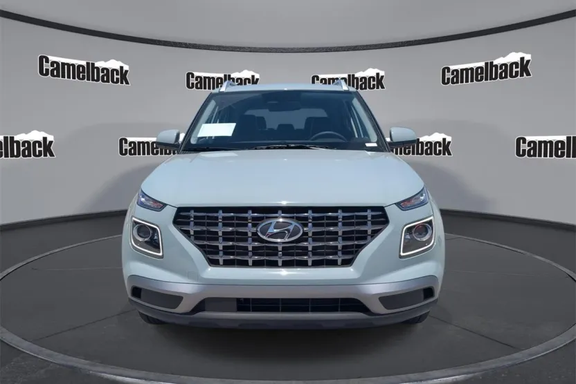 2025 Hyundai Venue Limited photo 1