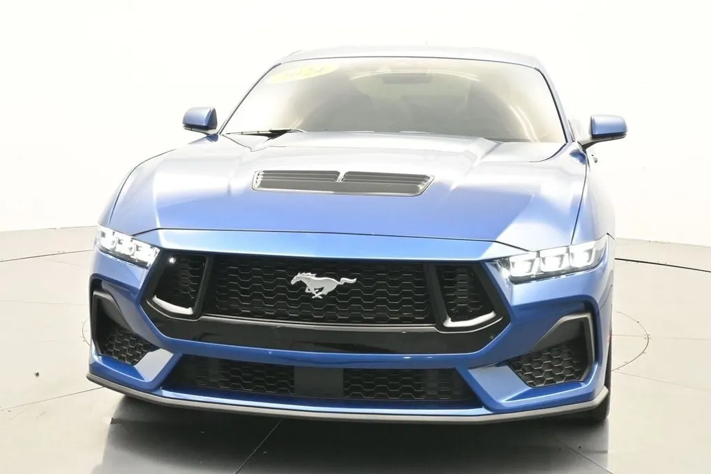 2024 Ford Mustang GT Premium photo 1