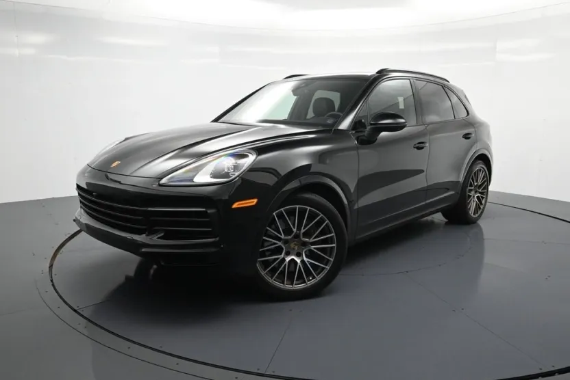 2023 Porsche Cayenne Platinum Edition photo 1