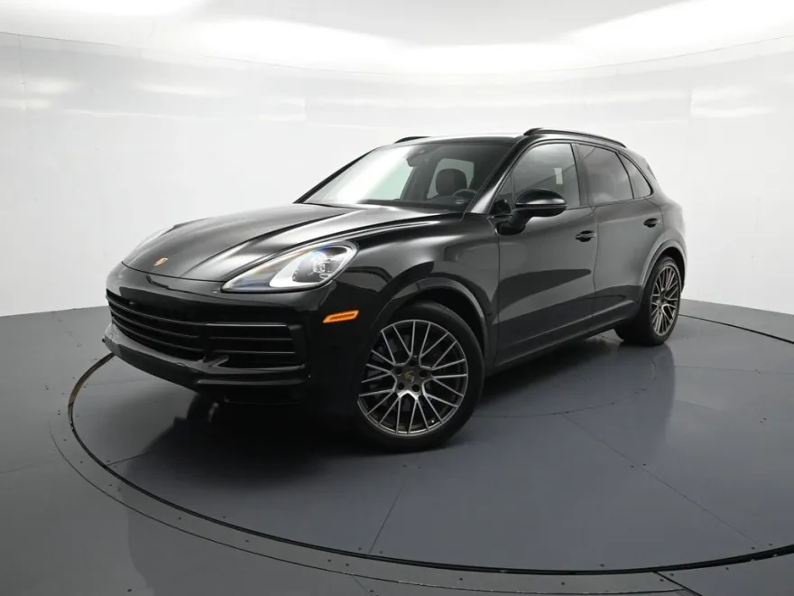 2023 Porsche Cayenne Platinum Edition photo 1