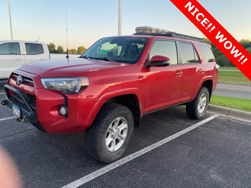2020 Toyota 4Runner SR5 photo 1