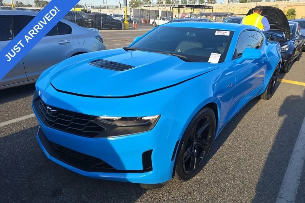 2022 Chevrolet Camaro LT1 photo 1