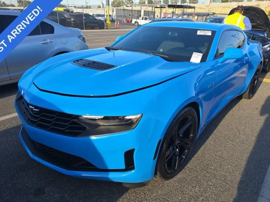 2022 Chevrolet Camaro LT1 photo 1