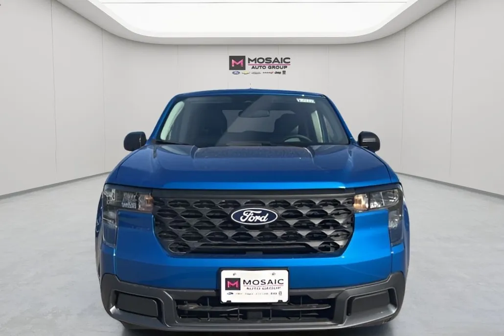 2025 Ford Maverick XLT photo 1