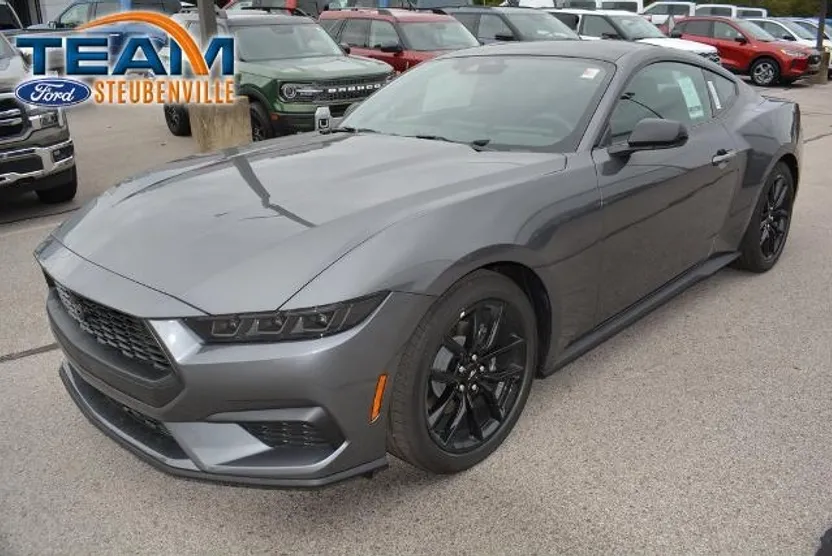 2025 Ford Mustang EcoBoost photo 1