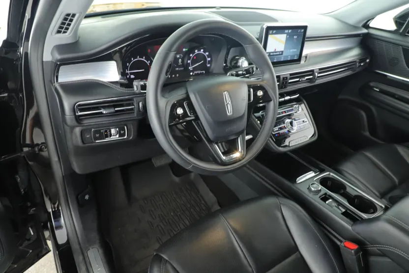 2022 Lincoln Corsair Standard photo 1