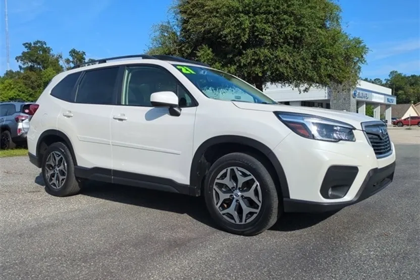 2021 Subaru Forester Premium photo 1