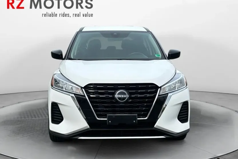 2023 Nissan Kicks S photo 1