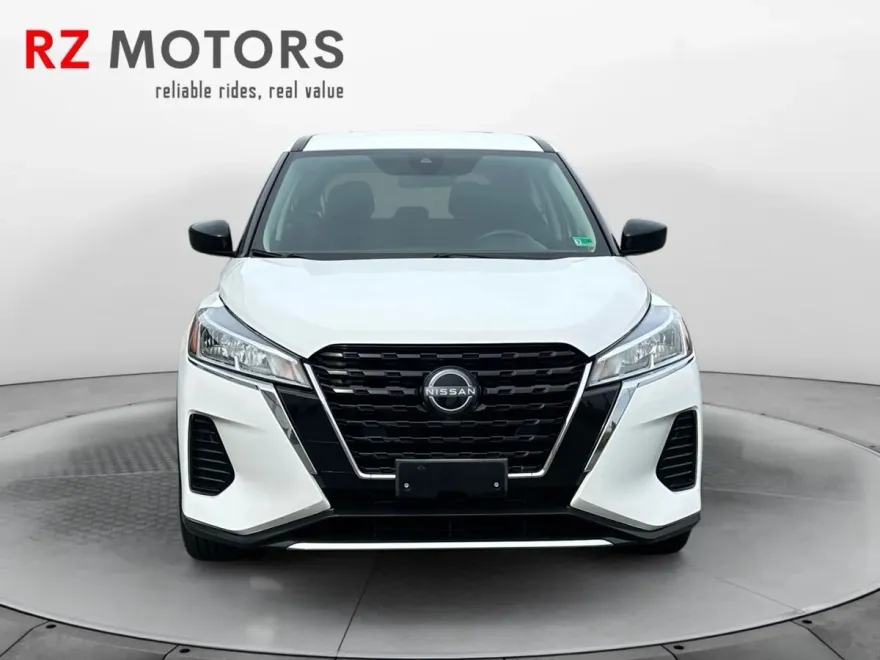 2023 Nissan Kicks S photo 1