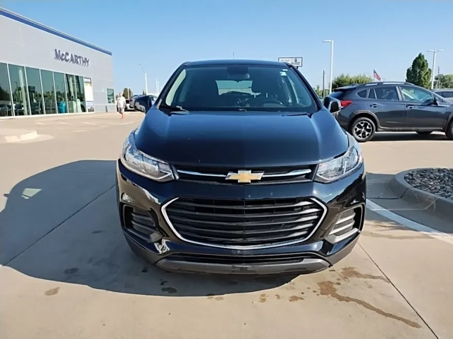 2019 Chevrolet Trax LS photo 1