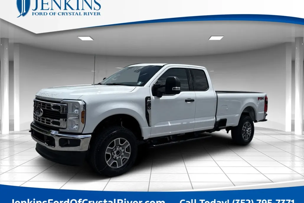 2025 Ford F-350 XLT photo 1