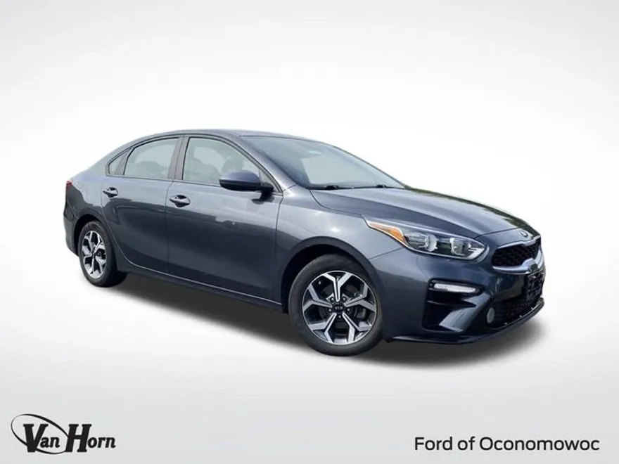 2021 Kia Forte LXS photo 1