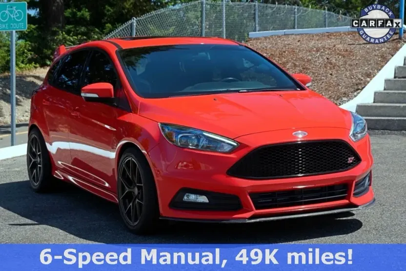2017 Ford Focus ST photo 1