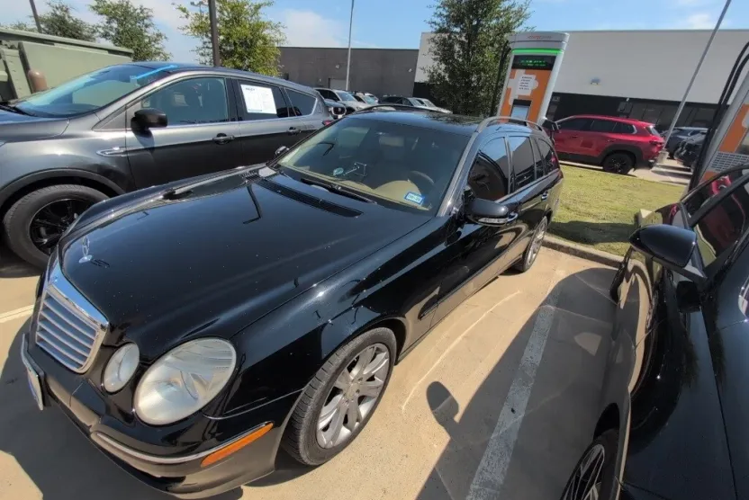 2009 Mercedes Benz E 350 4MATIC photo 1