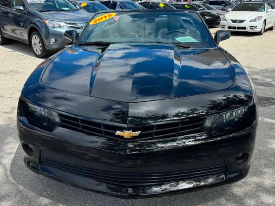 2015 Chevrolet Camaro 1LT photo 1