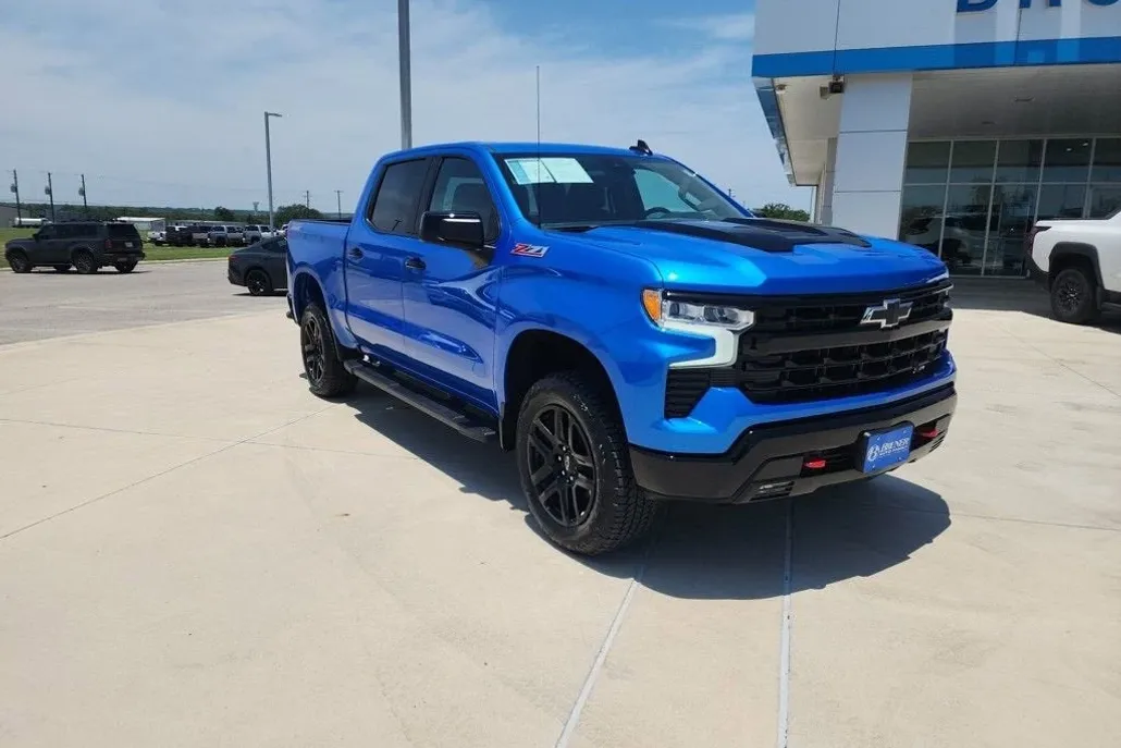 2025 Chevrolet Silverado 1500 LT Trail Boss photo 1