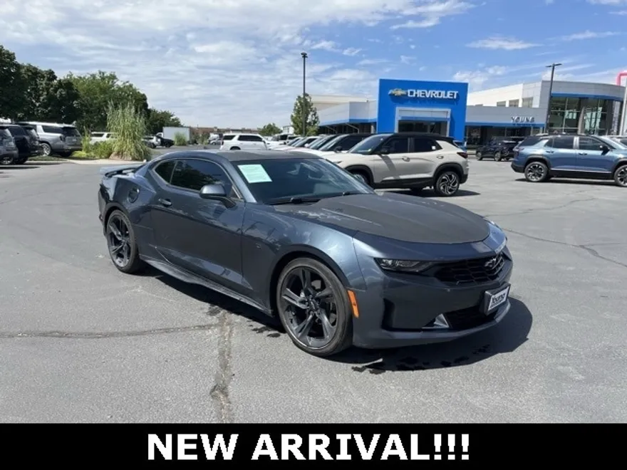 2021 Chevrolet Camaro 1LT photo 1