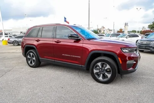 2022 Jeep Cherokee Limited 4xe photo 1