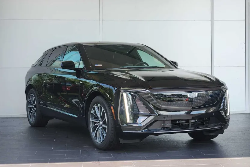 2025 Cadillac Lyriq Sport photo 1