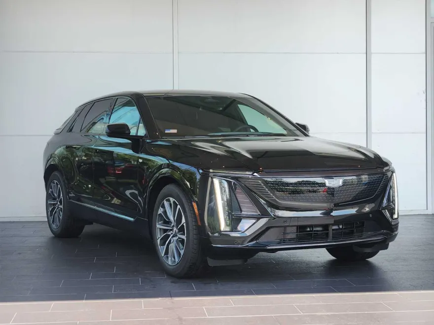 2025 Cadillac Lyriq Sport photo 1