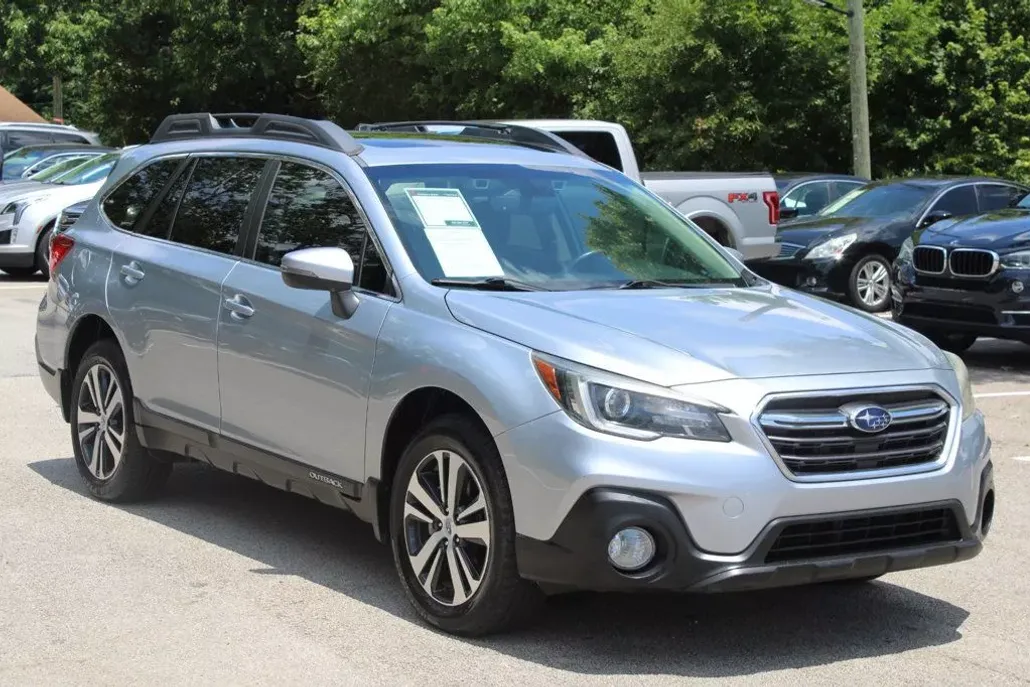 2018 Subaru Outback 2.5i Limited photo 1