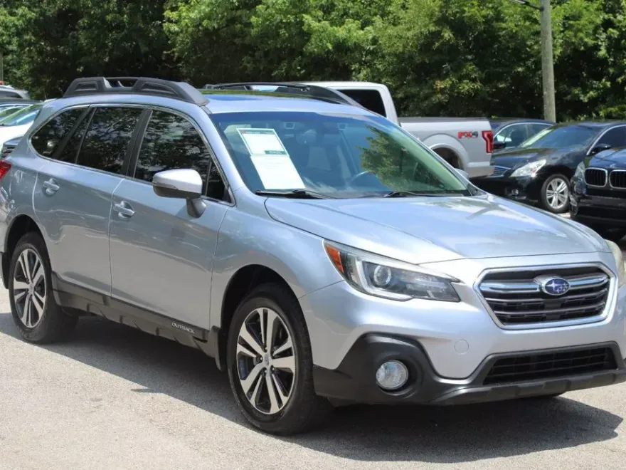 2018 Subaru Outback 2.5i Limited photo 1