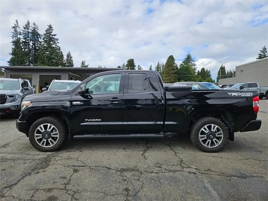 2018 Toyota Tundra SR5 photo 1
