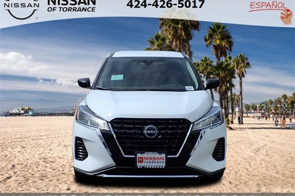 2025 Nissan Kicks Play S photo 1