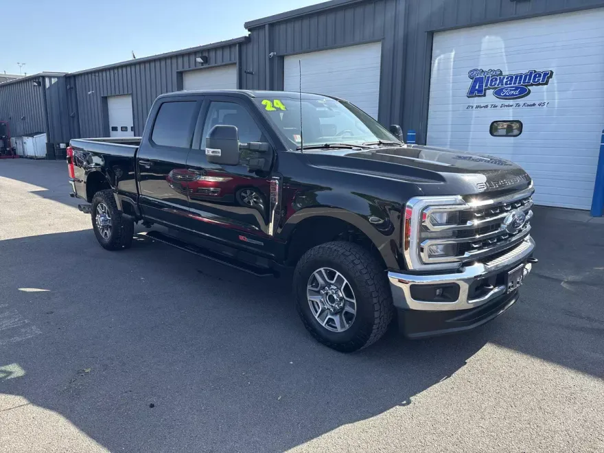 2024 Ford F-350 Lariat photo 1