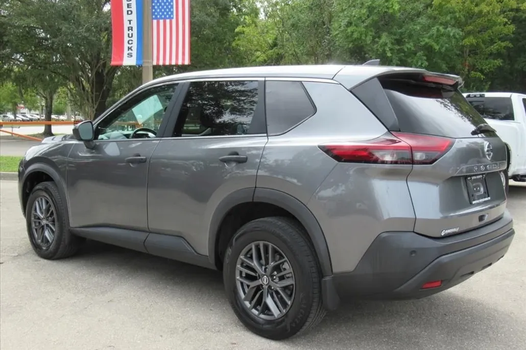 2021 Nissan Rogue S photo 1