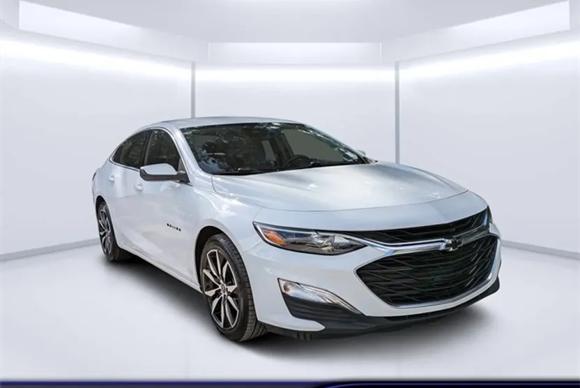 2022 Chevrolet Malibu RS photo 1